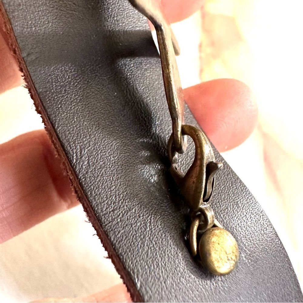 Brown Leather brass tone cross bracelet - Picture 5 of 8